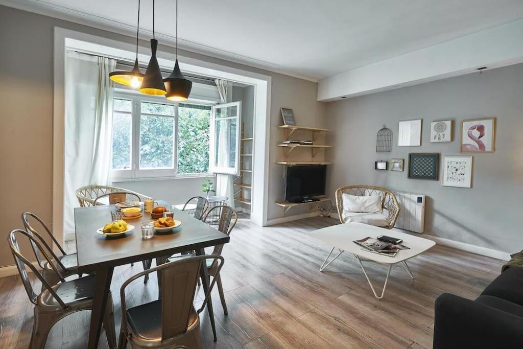 Magnificent 4 Bedroom Apartment In Eixample Barselona Dış mekan fotoğraf