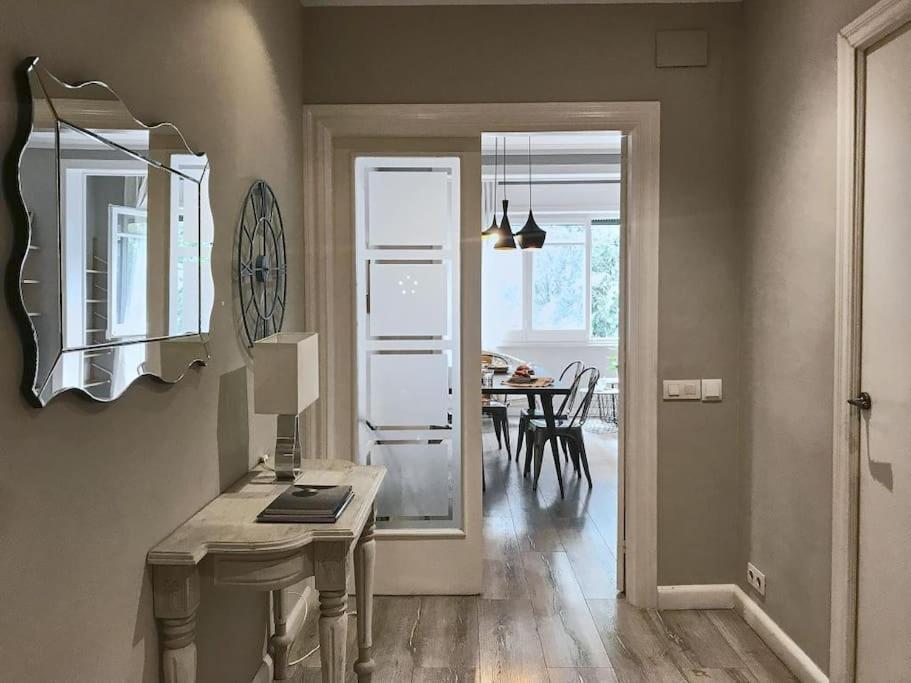 Magnificent 4 Bedroom Apartment In Eixample Barselona Dış mekan fotoğraf