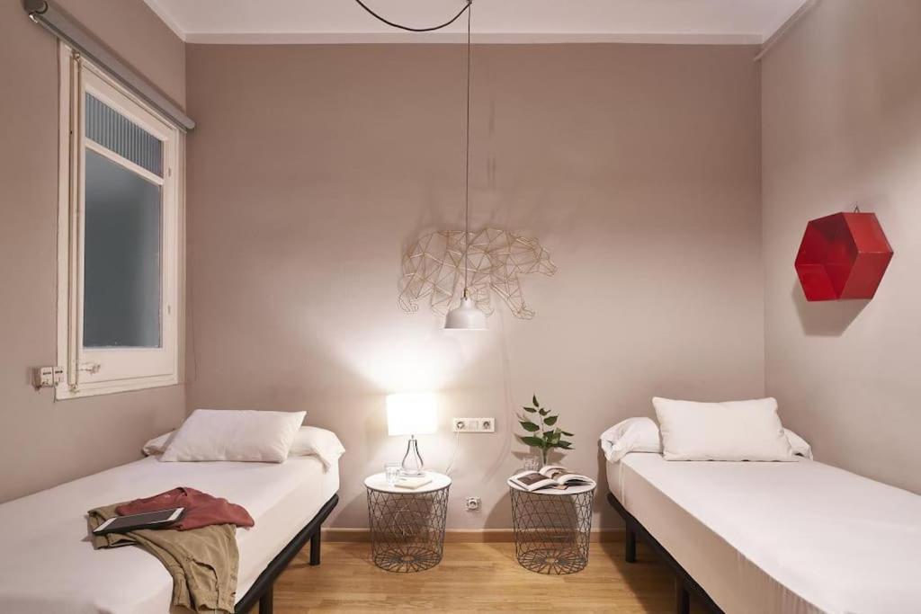 Magnificent 4 Bedroom Apartment In Eixample Barselona Dış mekan fotoğraf