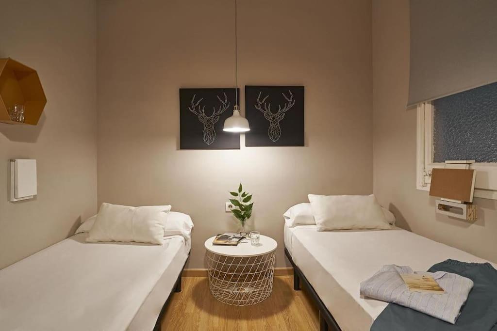 Magnificent 4 Bedroom Apartment In Eixample Barselona Dış mekan fotoğraf