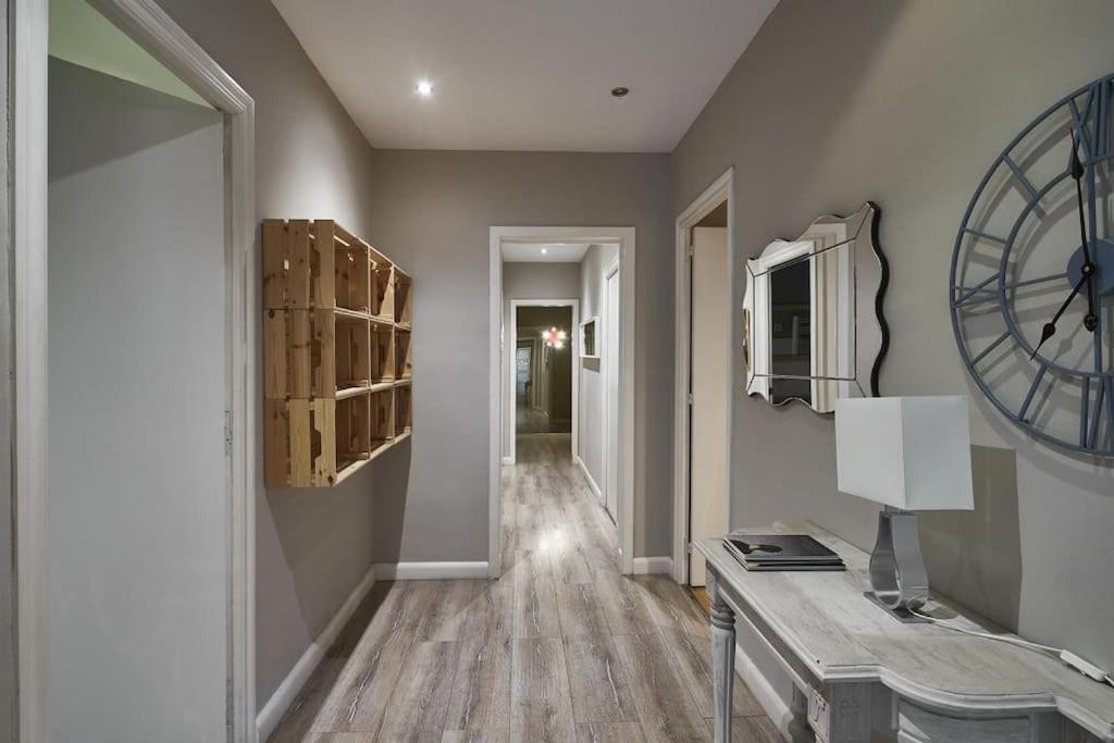 Magnificent 4 Bedroom Apartment In Eixample Barselona Dış mekan fotoğraf