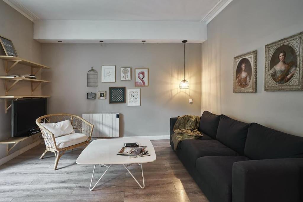 Magnificent 4 Bedroom Apartment In Eixample Barselona Dış mekan fotoğraf